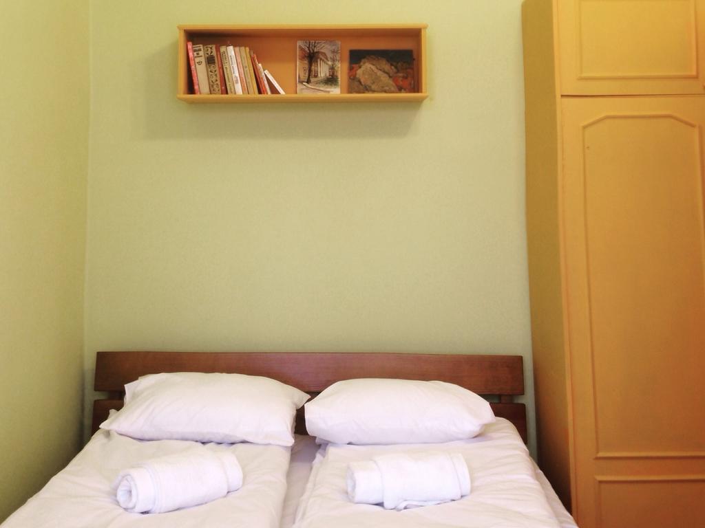 Elementary Hostel Odessa Esterno foto